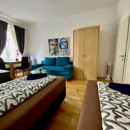 Deluxe Studio In Josefstaedter Strasse Area Appartement Wenen Buitenkant foto