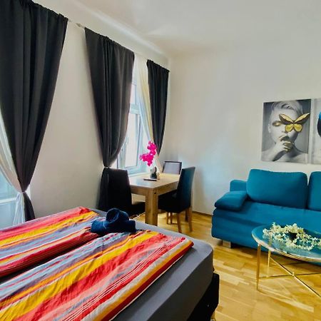 Deluxe Studio In Josefstaedter Strasse Area Appartement Wenen Buitenkant foto