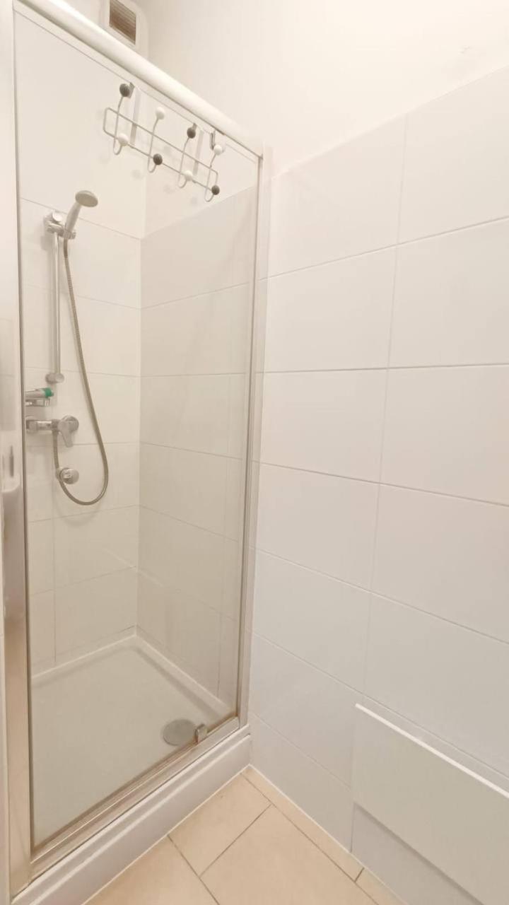 Deluxe Studio In Josefstaedter Strasse Area Appartement Wenen Buitenkant foto
